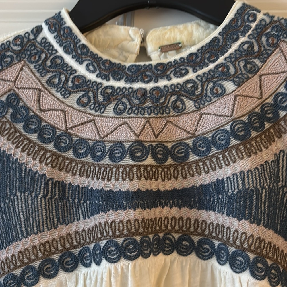 Free People Embroidered Long Sleeve Top - Cream, Blue size small
